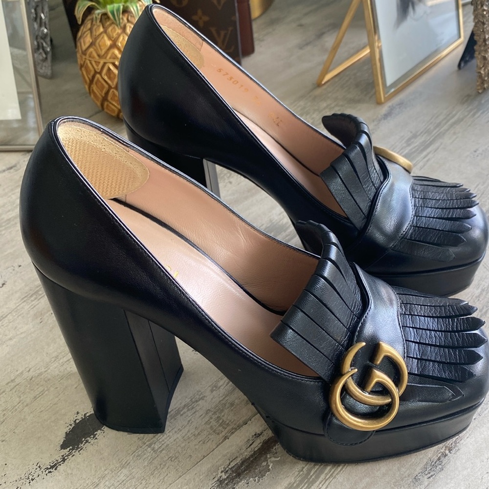 Gucci black high heel kiltie pumps. Size 36